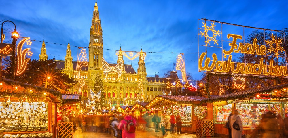 Rejs po Dunaju JARMARKI ŚWIĄTECZNE z LOTEM ✈ I POLSKIM PILOTEM I NAPOJAMI